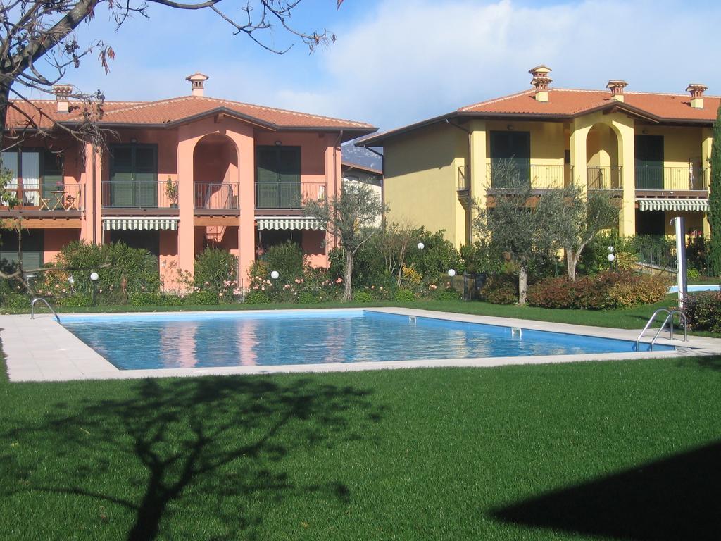 Casa Vacanze Serraglie Raffa Esterno foto